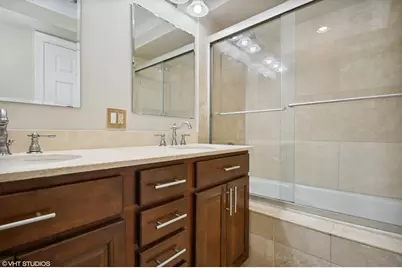 929 W Eastwood Avenue #GW, Chicago, IL 60640 - Photo 9