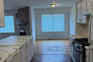 1887 N Nicole Ln, Round Lake Beach, IL 60073 - Photo 5