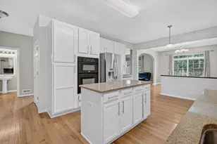 10S447 Carrington Circle, Burr Ridge, IL 60527 - Photo 13