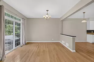 10S447 Carrington Circle, Burr Ridge, IL 60527 - Photo 9