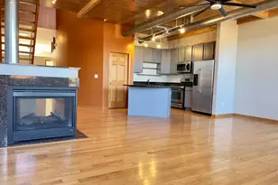 1675 Town Center St, Aurora, IL 60504 - Photo 15