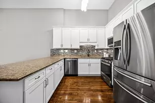 2003 W Superior St, Chicago, IL 60612 - Photo 9