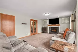 487 Locust Ln, Peotone, IL 60468 - Photo 9
