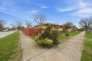15201 Sunset Dr, Dolton, IL 60419 - Photo 3
