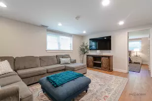 6 S Deerpath Dr, Vernon Hills, IL 60061 - Photo 21