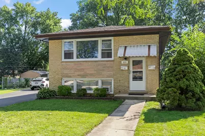 611 N Lullo Drive, Addison, IL 60101 - Photo 1