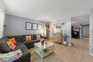 611 N Lullo Dr, Addison, IL 60101 - Photo 9