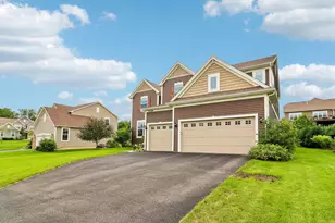 1139 River Birch Blvd, Crystal Lake, IL 60012 - Photo 3