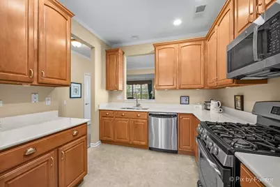 2892 Edgewater Drive, Elgin, IL 60124 - Photo 7