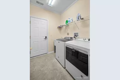2892 Edgewater Drive, Elgin, IL 60124 - Photo 21