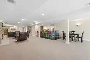 4202 Royal Fox Dr, Saint Charles, IL 60174 - Photo 25