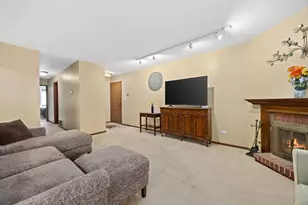 1884 Portsmouth Dr, Lisle, IL 60532 - Photo 5