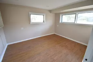 907 S Elmhurst Rd, Mount Prospect, IL 60056 - Photo 7