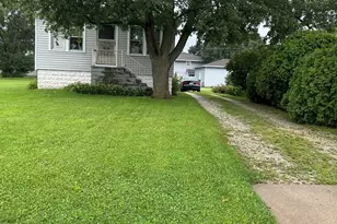 514 S Margaret St, Joliet, IL 60436 - Photo 1