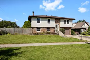 15642 Latrobe Ave, Oak Forest, IL 60452 - Photo 1