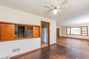 618 N Oplaine Rd, Gurnee, IL 60031 - Photo 9