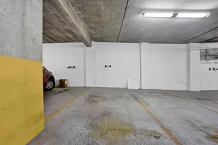 101 W Superior St, Chicago, IL 60654 - Photo 15