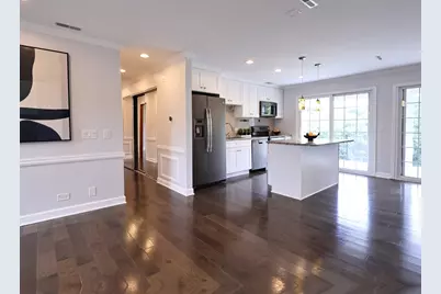 38 The Court Of Greenway, Northbrook, IL 60062 - Photo 7