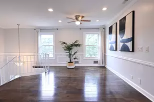 38 The Ct Of Greenway, Northbrook, IL 60062 - Photo 5