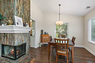 867 Longmeadow Ct, Lake Barrington, IL 60010 - Photo 7