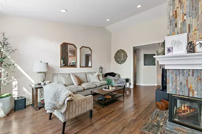 867 Longmeadow Court #1049, Lake Barrington, IL 60010 - Photo 5