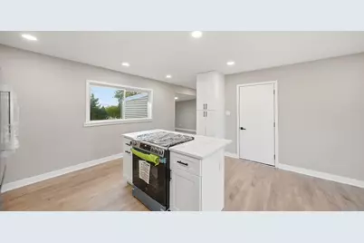 706 Halstead Avenue, Romeoville, IL 60446 - Photo 9