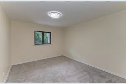 210 S Small Avenue, Kankakee, IL 60901 - Photo 23