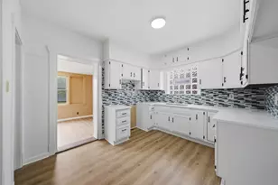 8533 S Rhodes Ave, Chicago, IL 60619 - Photo 5