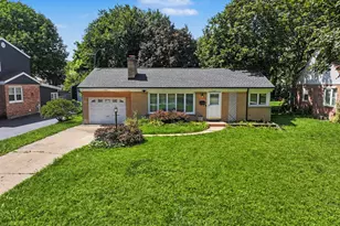 132 S Greenwood Ave, Palatine, IL 60074 - Photo 1