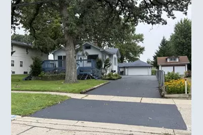 414 W Park Avenue, Round Lake, IL 60073 - Photo 1