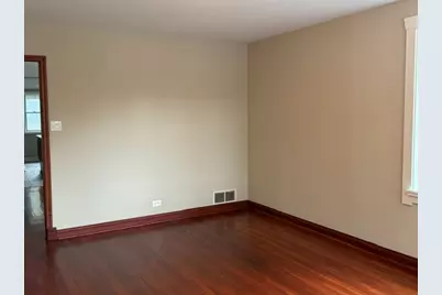 414 W Park Avenue, Round Lake, IL 60073 - Photo 9