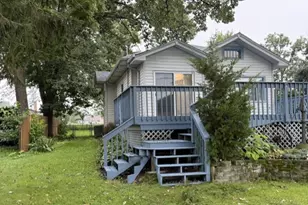 414 W Park Ave, Round Lake, IL 60073 - Photo 3