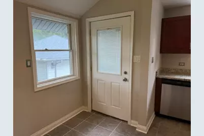 414 W Park Avenue, Round Lake, IL 60073 - Photo 27