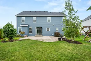 406 Mary Ann Cir, Sycamore, IL 60178 - Photo 7