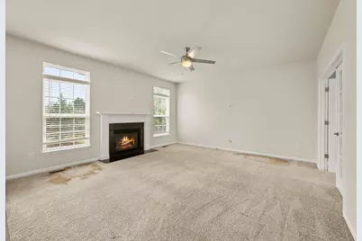 406 Mary Ann Circle, Sycamore, IL 60178 - Photo 11