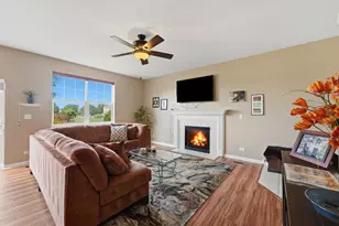 1192 Natalie Ct, Antioch, IL 60002 - Photo 5