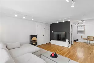 1353 W Fargo Ave, Chicago, IL 60626 - Photo 5