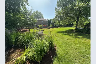 2324 Kalamazoo Drive, Naperville, IL 60565 - Photo 33