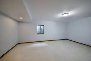 2324 Kalamazoo Dr, Naperville, IL 60565 - Photo 29