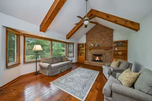 2324 Kalamazoo Dr, Naperville, IL 60565 - Photo 9