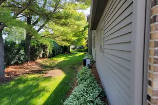 1509 Fort Jesse Rd, Normal, IL 61761 - Photo 7