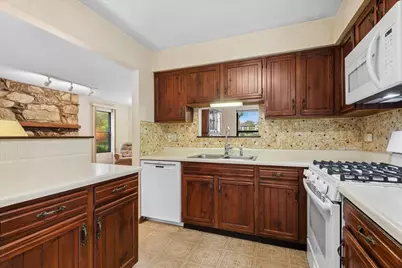 1255 John Drive, Hoffman Estates, IL 60169 - Photo 9