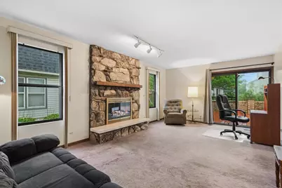 1255 John Drive, Hoffman Estates, IL 60169 - Photo 11
