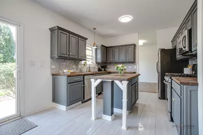 614 Aspen Court, Antioch, IL 60002 - Photo 9