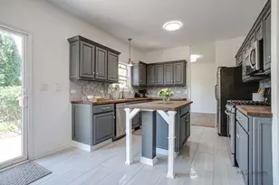 614 Aspen Ct, Antioch, IL 60002 - Photo 9