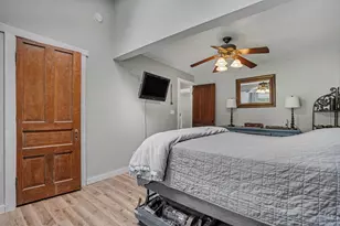 5S254 Radcliff Rd, Naperville, IL 60563 - Photo 17