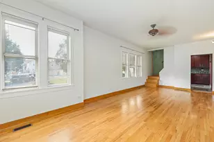 5306 N Lynch Ave, Chicago, IL 60630 - Photo 3