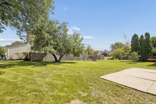 1545 Scottdale Cir, Wheaton, IL 60189 - Photo 25