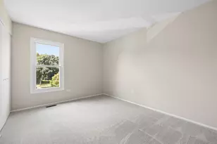 1545 Scottdale Cir, Wheaton, IL 60189 - Photo 11