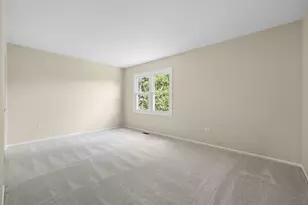 1545 Scottdale Cir, Wheaton, IL 60189 - Photo 13